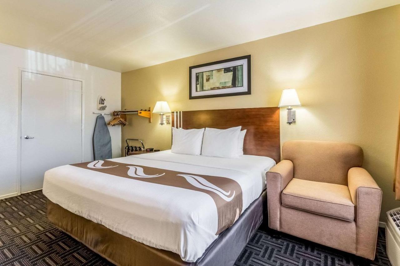 Quality Inn Fresno Near University Exterior foto