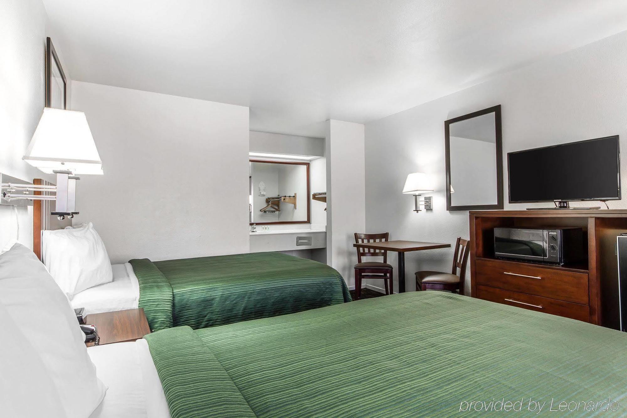 Quality Inn Fresno Near University Exterior foto